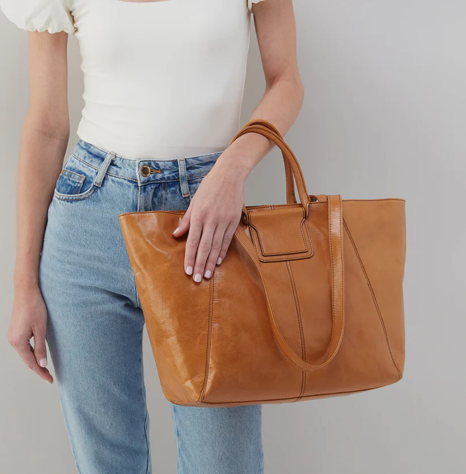 Sheila East-West Tote Natural