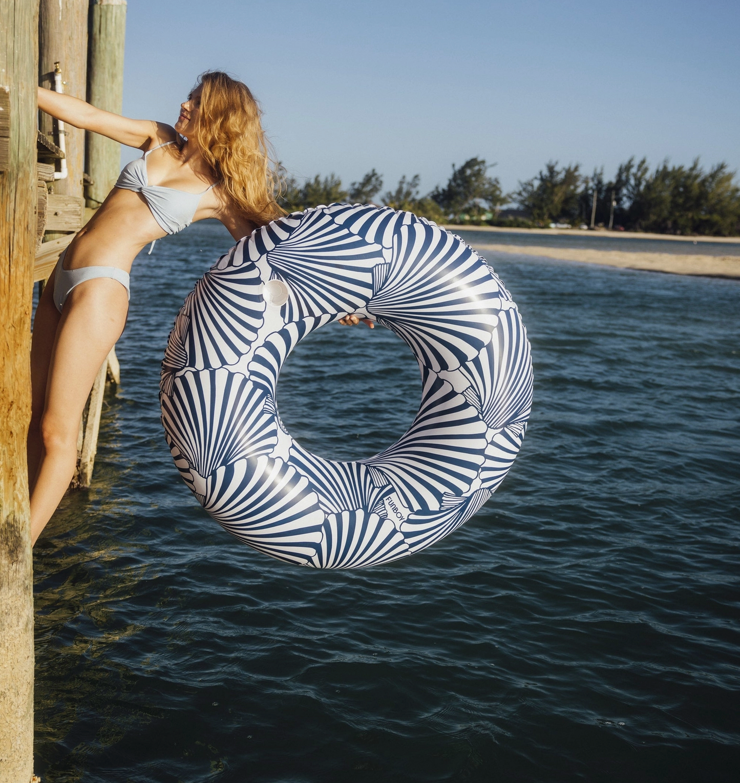 Seashell Tube Float