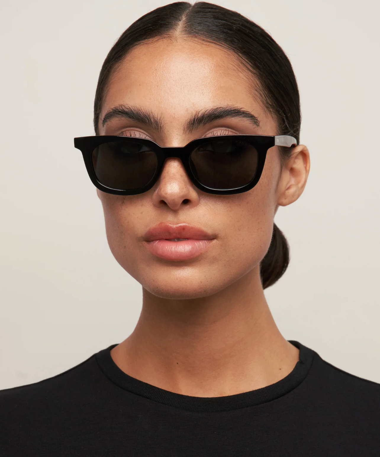 Nia black/Smoke Sunglasses