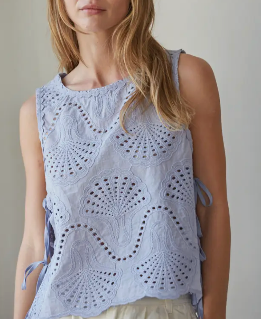 Hunting Sea Shells Top