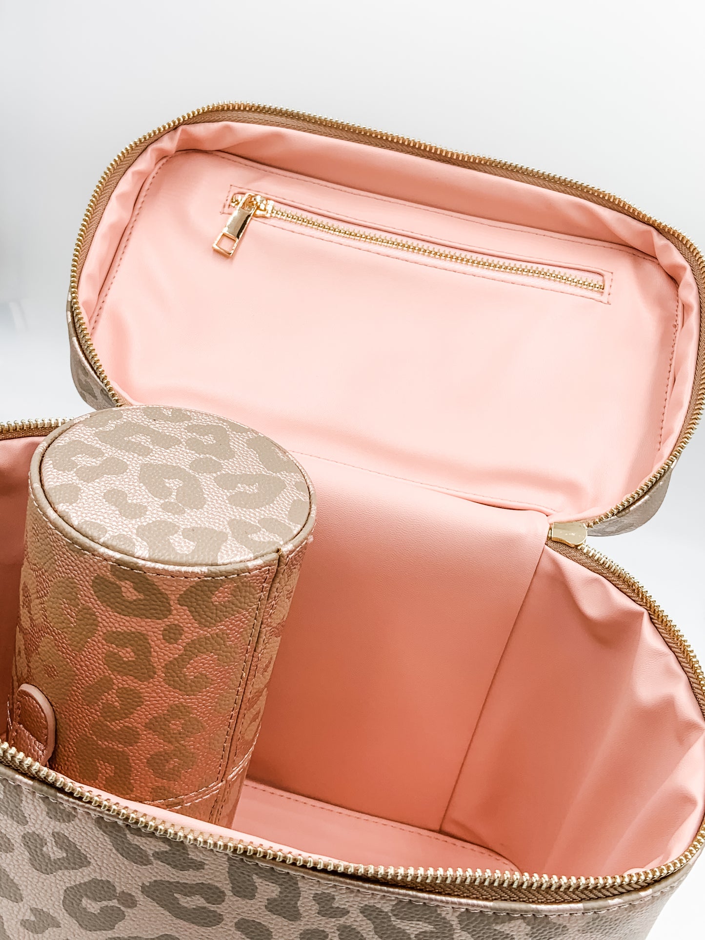 Lux Cosmetic Bag Leopard