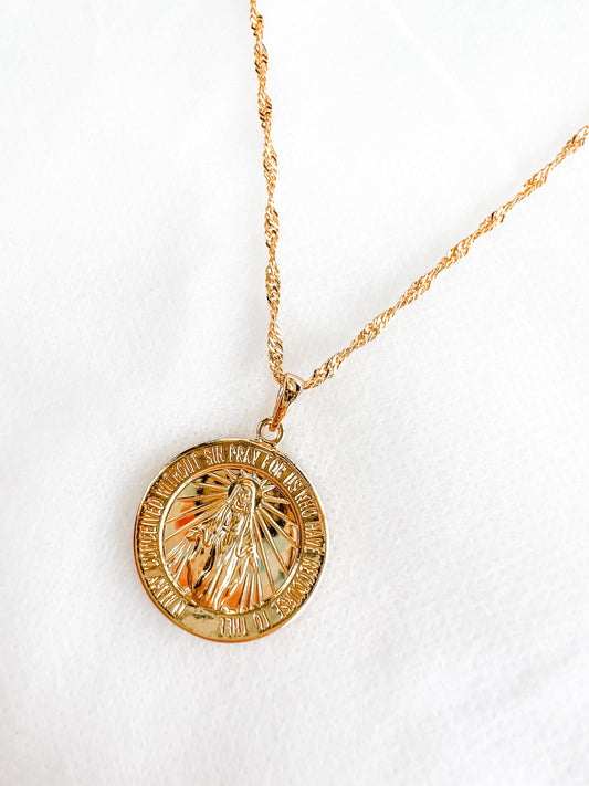 Victoria Pendant Necklace